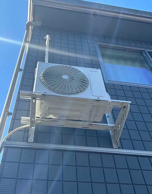 高所にある室外機を回収