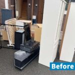朝倉市の引越し不用品回収｜アパート2階の食器棚・折りたたみベッドを2名30分で搬出した事例
