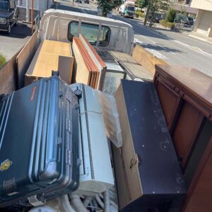 宗像市にて。箪笥、エアコンなど回収した写真