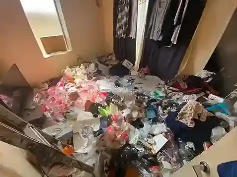 ゴミ屋敷の写真