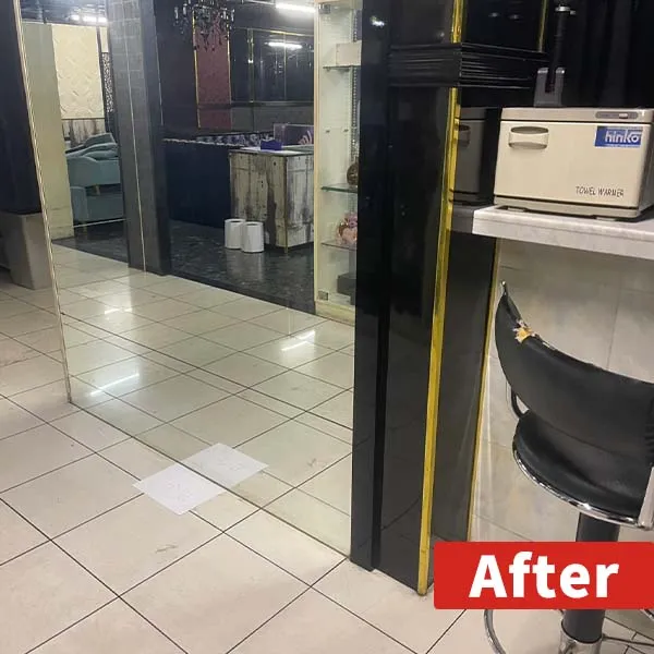 片付け後の店舗の写真