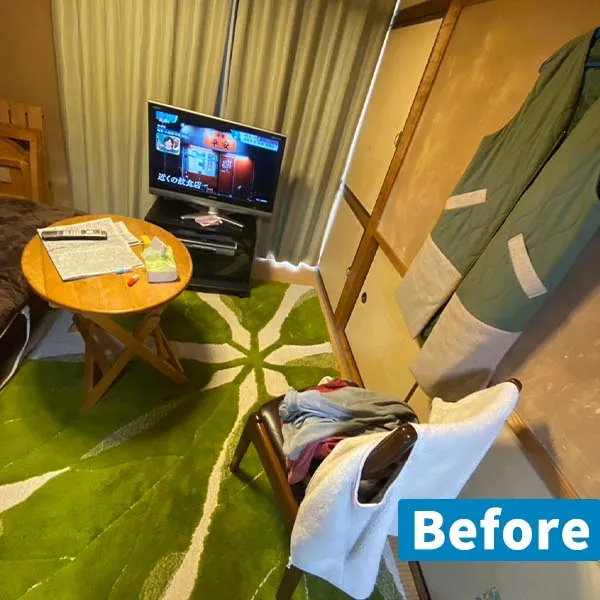 不用品回収前、テレビ、ベッド、カーペットなど