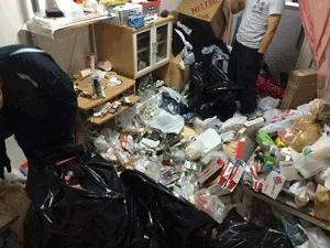 ゴミ屋敷片付け 汚部屋掃除 ゴミ 片付け 汚部屋