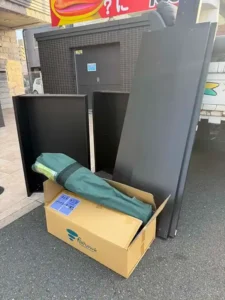 クイーンサイズベッドフレーム