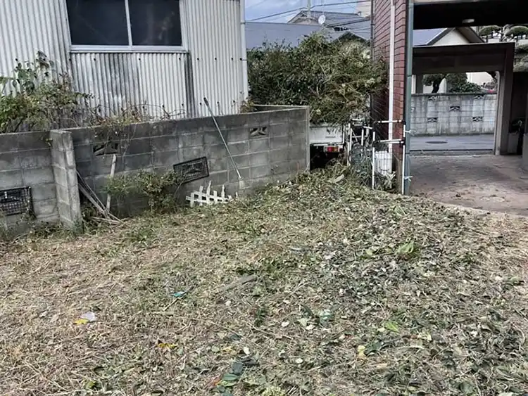 福岡市南区で剪定枝と木を全て回収・清掃しスッキリ片付いたお庭の様子